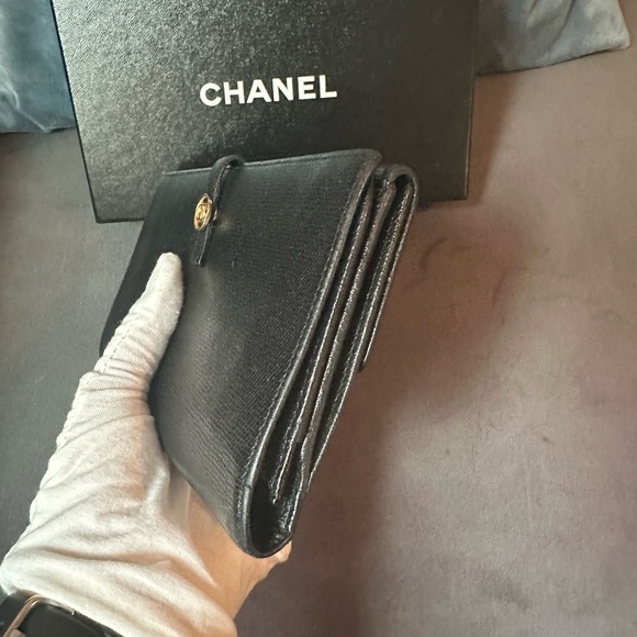 EUC CHANEL long wallet coco black/ gold full inclusion - Picture 8 of 15